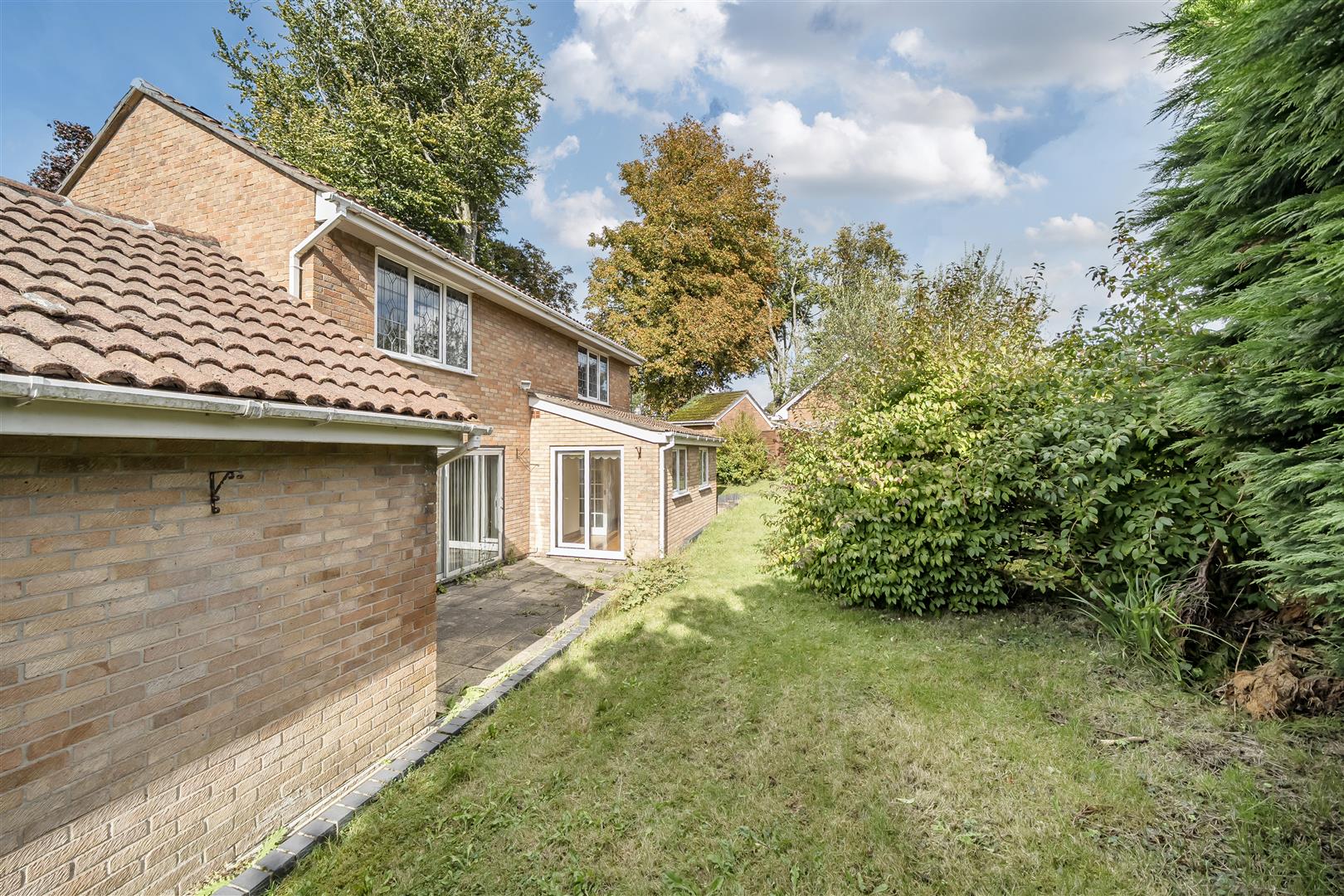 Clare Court, Loughor, Swansea, SA4 6UH